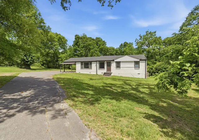 Photo 2 of Single family home for sale at 2838 Brunswick Dr, Nashville, TN 37207 | MLS# 3278588 | Listing updated on 2026-08-26