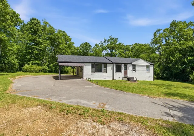 Photo 3 of Single family home for sale at 2838 Brunswick Dr, Nashville, TN 37207 | MLS# 3278588 | Listing updated on 2026-08-26