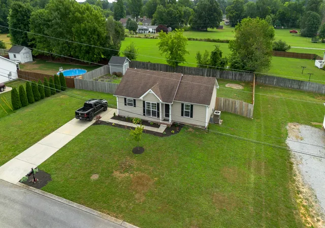 Homes for sale in Portland, TN | 107 Locke Ct, Portland, TN 37148 | MLS# 3263302