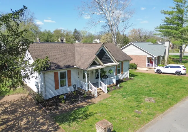 Homes for sale in Goodlettsville, TN | 105 Heathcote Ct, Goodlettsville, TN 37072 | MLS# 3264289