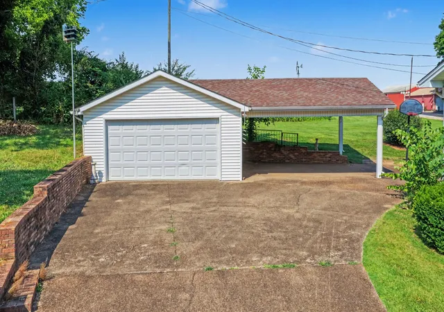 Homes for sale in Adairville, KY | 530 S Main St, Adairville, KY 42202 | MLS# 3262899