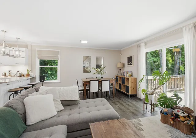 Photo 4 of Single family home for sale at 6419 Charlotte Rd Cir, Nashville, TN 37209 | MLS# 3265751 | Listing updated on 2026-08-20
