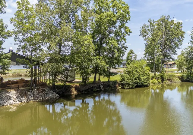 Homes for sale in Clifton, TN | 190 Drake Dr, Clifton, TN 38425 | MLS# 3262960
