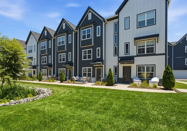 Photo 2 of Townhouse for sale at 700 N Dupont Ave #317, Madison, TN 37115 | MLS# 3263973 | Listing updated on 2026-09-14