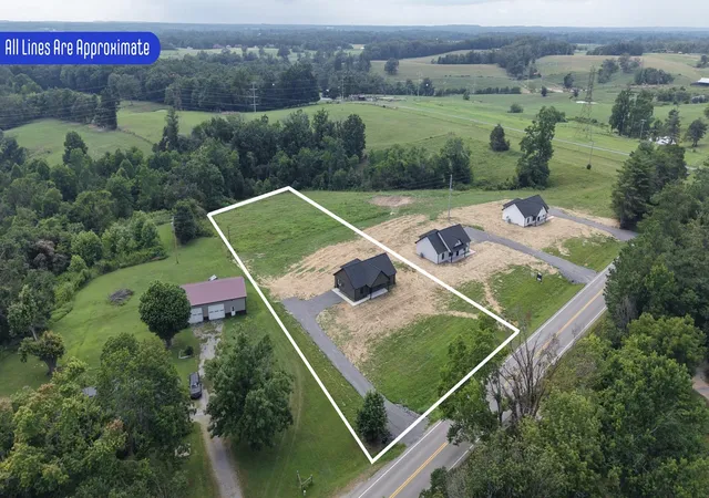 3rd image of 4649 Scottsville Rd, Lafayette, TN 37083 | MLS# 3269684