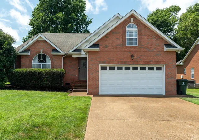 Photo 1 of Single family home for sale at 233 Lone Oak Dr, White House, TN 37188 | MLS# 3280747 | Listing updated on 2026-08-24