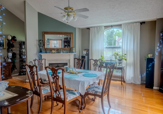 Photo 3 of Single family home for sale at 233 Lone Oak Dr, White House, TN 37188 | MLS# 3280747 | Listing updated on 2026-08-24