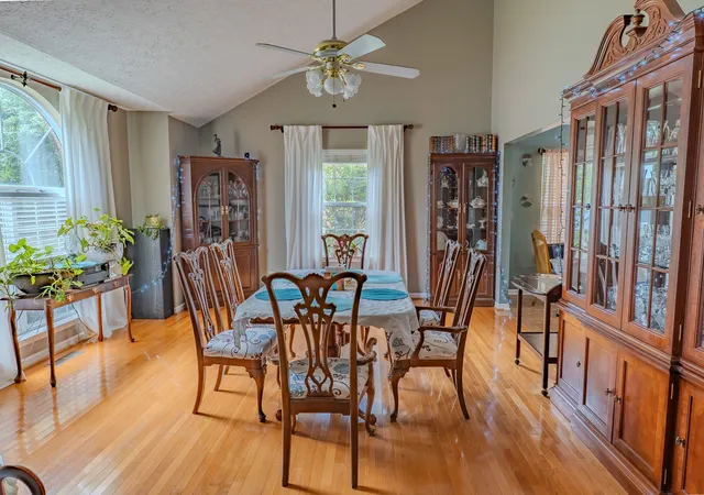 Photo 4 of Single family home for sale at 233 Lone Oak Dr, White House, TN 37188 | MLS# 3280747 | Listing updated on 2026-08-24