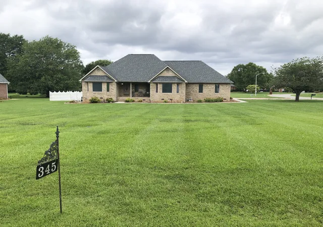 2nd image of 345 Franklin Heights Dr, Winchester, TN 37398 | MLS# 3333597