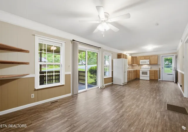 Homes for sale in Crossville, TN | 578 Retreat Dr, Crossville, TN 38572 | MLS# 3262954