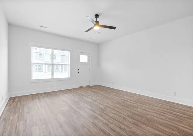 Photo 3 of Townhouse for sale at 103 Front Ridge Cir, Clarksville, TN 37040 | MLS# 3263007 | Listing updated on 2026-08-28