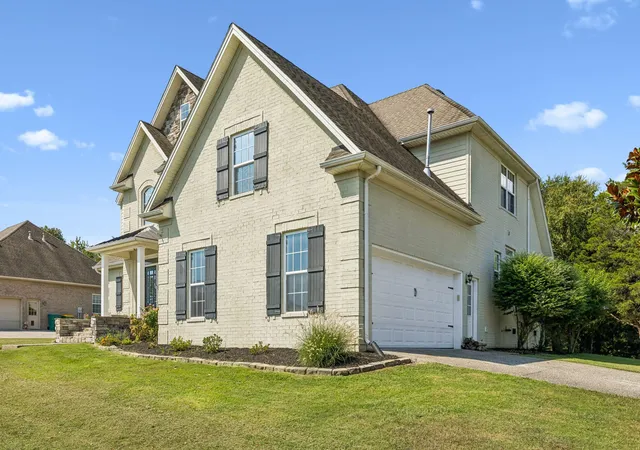Photo 3 of Single family home for sale at 320 Creekside Dr, Lewisburg, TN 37091 | MLS# 3269683 | Listing updated on 2026-09-04