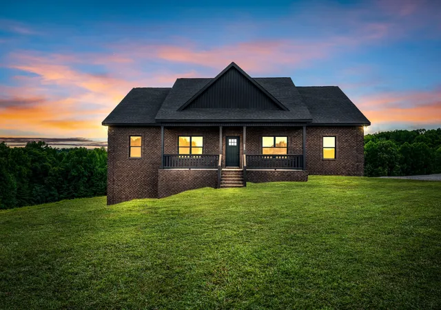 Homes for sale in Red Boiling Springs, TN | 2010 Lafayette Rd, Red Boiling Springs, TN 37150 | MLS# 3263204