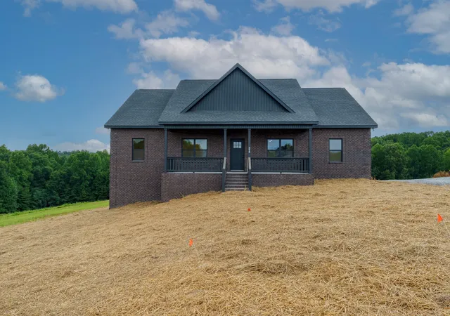 Homes for sale in Red Boiling Springs, TN | 2010 Lafayette Rd, Red Boiling Springs, TN 37150 | MLS# 3263204