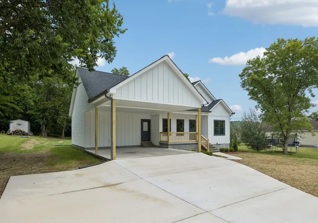 2nd image of 295 Meadow Dr, Gordonsville, TN 38563 | MLS# 3272100