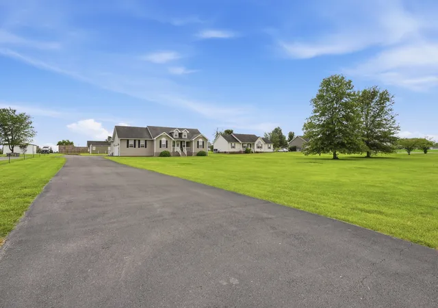3rd image of 262 Green Grass Way, Manchester, TN 37355 | MLS# 3270525