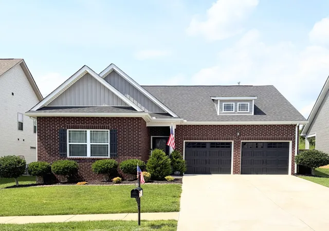 Homes for sale in Gallatin, TN | 1036 Westgate Dr, Gallatin, TN 37066 | MLS# 3264285