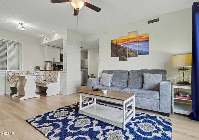 5th image of 3710 Weber Road #UNIT 104-E, Gatlinburg, TN 37738 | MLS# 3304388