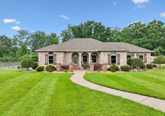 2nd image of 140 Hudson Ln, Lafayette, TN 37083 | MLS# 3269665