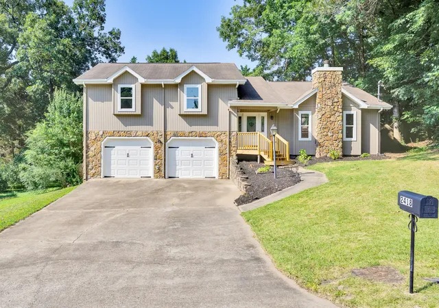 Homes for sale in Chattanooga, TN | 2418 Cedar Creek Dr, Chattanooga, TN 37421 | MLS# 3263074