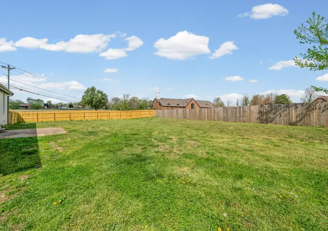 17th image of 341 Cunningham Ln, Clarksville, TN 37042 | MLS# 3263075
