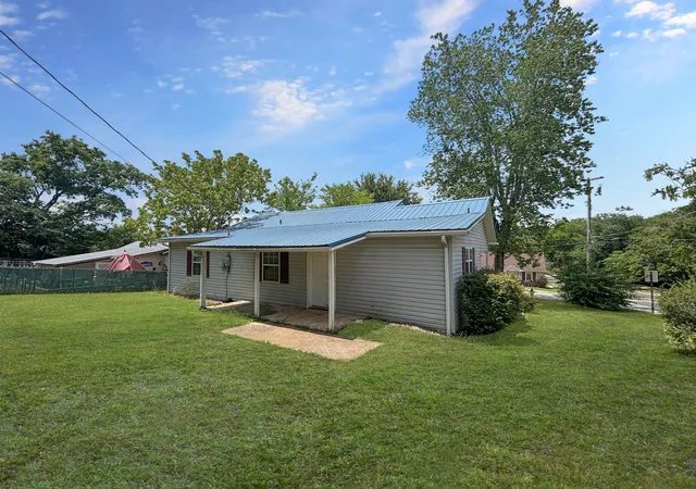 Homes for sale in Athens, TN | 1037 Jones Street, Athens, TN 37303 | MLS# 3263163