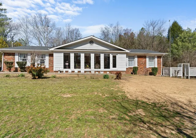 Photo 2 of Single family home for sale at 200 Bent Tree Dr Nw, Cleveland, TN 37312 | MLS# 3263183 | Listing updated on 2026-09-01