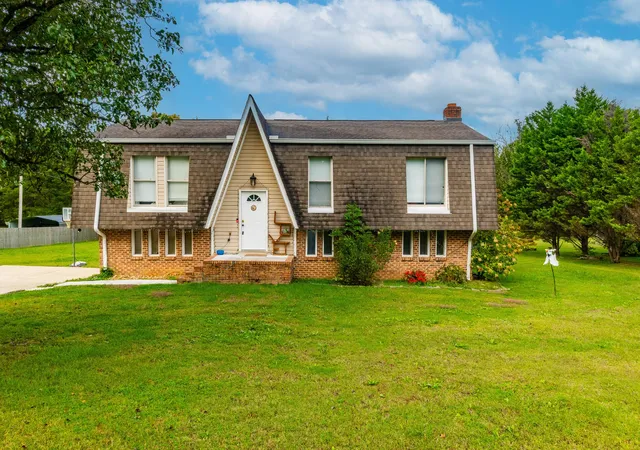 Photo 1 of Single family home for sale at 60 Walker St, Ringgold, GA 30736 | MLS# 3263187 | Listing updated on 2026-09-19