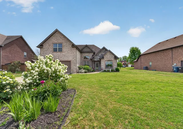 Photo 2 of Single family home for sale at 1640 Drayton Dr, Murfreesboro, TN 37130 | MLS# 3263196 | Listing updated on 2026-08-20