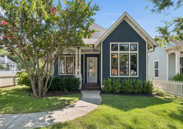 1st image of 2018 10th Ave S, Nashville, TN 37204 | MLS# 3283734