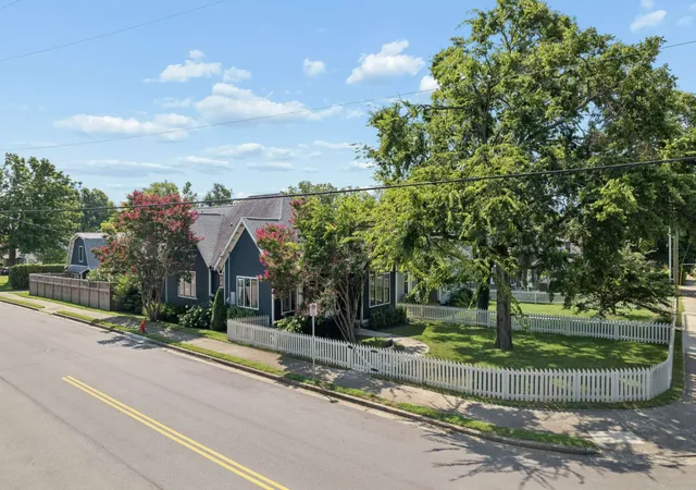 3rd image of 2018 10Th Ave S, Nashville, TN 37204 | MLS# 3283734
