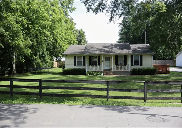 Photo 2 of Single family home for sale at 136 Good Neighbors Rd, Franklin, TN 37064 | MLS# 3268548 | Listing updated on 2026-08-20