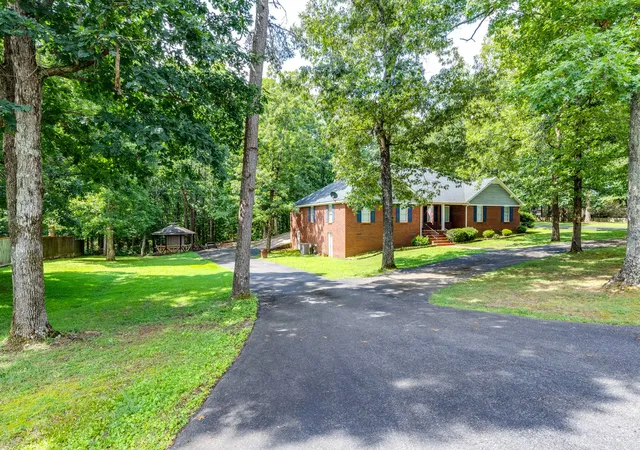 4th image of 106 Parkwood Ln, Hohenwald, TN 38462 | MLS# 3269998
