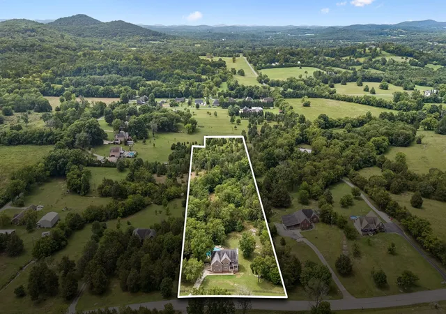Photo 2 of Single family home for sale at 2258 Eastover Rd, Lebanon, TN 37090 | MLS# 3263927 | Listing updated on 2026-09-25