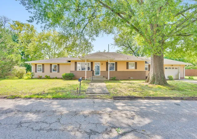 Homes for sale in Chattanooga, TN | 300 Haney Dr, Chattanooga, TN 37411 | MLS# 3263242