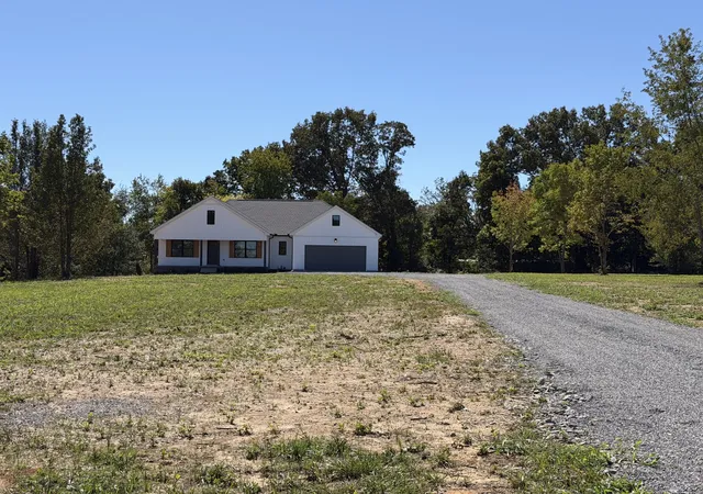 Photo 2 of Single family home for sale at 1285 Vickie Ln, Portland, TN 37148 | MLS# 3263457 | Listing updated on 2026-10-06