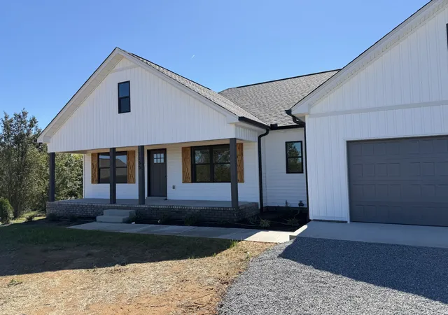 Photo 3 of Single family home for sale at 1285 Vickie Ln, Portland, TN 37148 | MLS# 3263457 | Listing updated on 2026-10-06