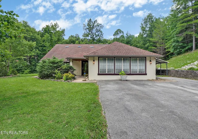 Homes for sale in Oneida, TN | 395 Ashley Lane, Oneida, TN 37841 | MLS# 3263265