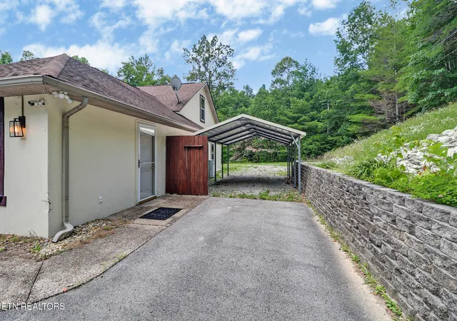Homes for sale in Oneida, TN | 395 Ashley Lane, Oneida, TN 37841 | MLS# 3263265