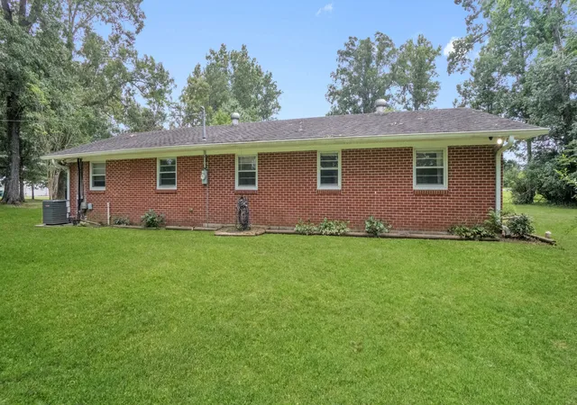 Homes for sale in Manchester, TN | 2360 Murfreesboro Hwy, Manchester, TN 37355 | MLS# 3263422