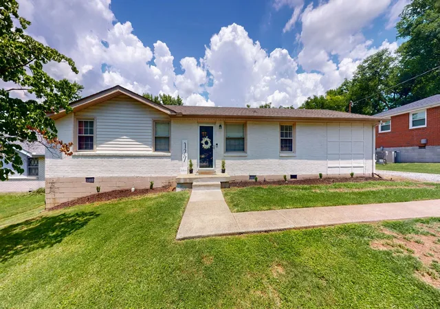 Homes for sale in Hendersonville, TN | 127 Vulco Dr, Hendersonville, TN 37075 | MLS# 3268511