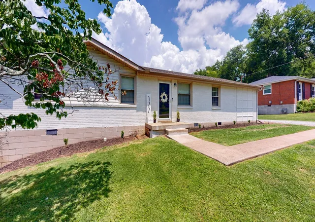 Homes for sale in Hendersonville, TN | 127 Vulco Dr, Hendersonville, TN 37075 | MLS# 3268511