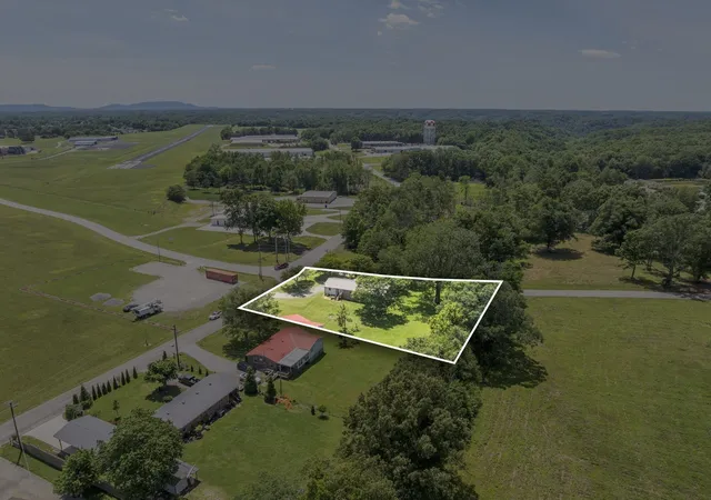 Homes for sale in Smithville, TN | 932 Coconut Ridge Rd, Smithville, TN 37166 | MLS# 3263282