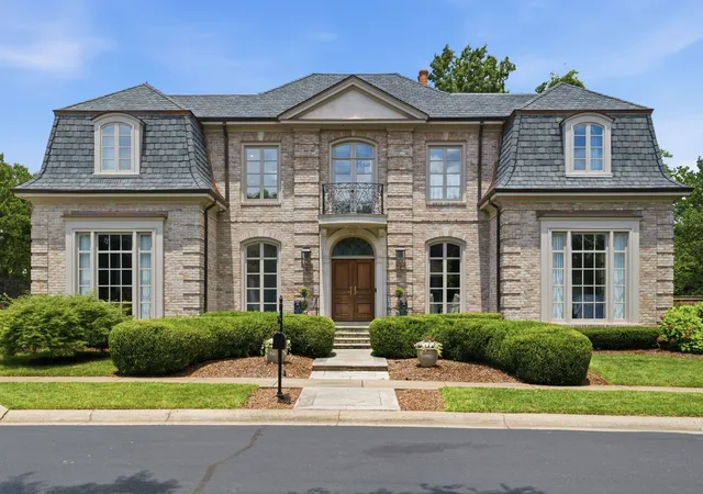 Photo 1 of Sale Pending at 540 Close Ln, Nashville, TN 37205 | MLS# 3269699 | Listing updated on 2026-08-20