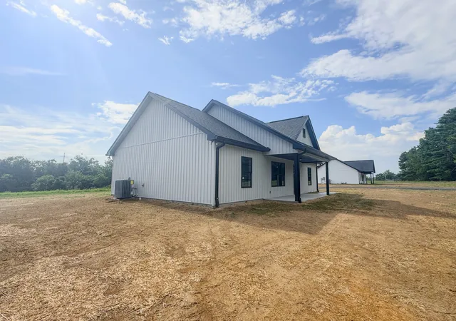 5th image of 4677 Scottsville Rd, Lafayette, TN 37083 | MLS# 3269681