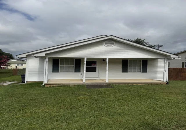 1st image of 225 Rebel Hill St, Mc Minnville, TN 37110 | MLS# 3276556