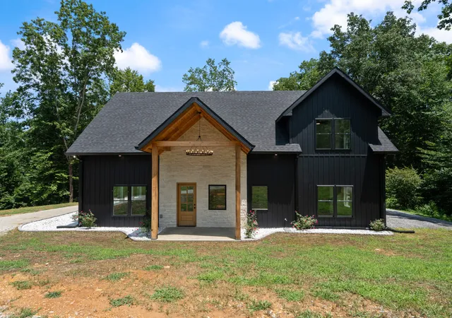 2nd image of 7922 E Plunders Creek Rd, Dickson, TN 37055 | MLS# 3264057