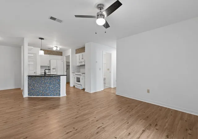 Homes for sale in Ashland City, TN | 474 S Main St #203, Ashland City, TN 37015 | MLS# 3269722