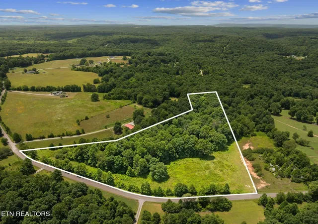 Homes for sale in Sparta, TN | 0 W Lake Rd, Sparta, TN 38583 | MLS# 3263339