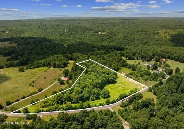 Homes for sale in Sparta, TN | 0 W Lake Rd, Sparta, TN 38583 | MLS# 3263339